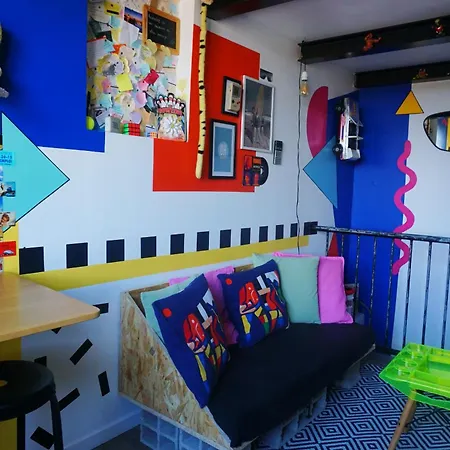 Homestay La Ninetiesroom - Atypique Avec Salle De Bain Et Wc Prives - Tv Wifi Console Jeux - Parking Gratuit