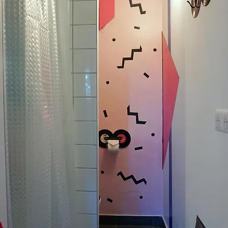 La Ninetiesroom - Atypique Avec Salle De Bain Et Wc Prives - Tv Wifi Console Jeux - Parking Gratuit Homestay *